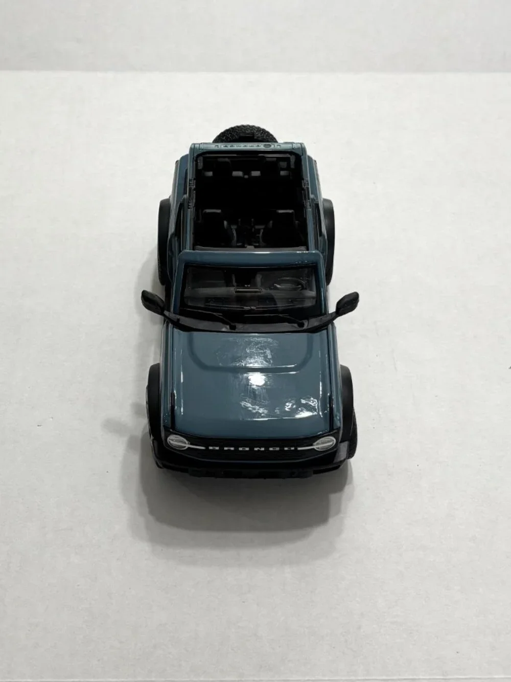Maisto Diecast Cars 2021 Ford Bronco Badlands Blue Special Edition 1/18